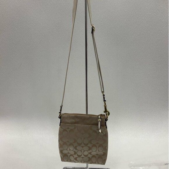 Coach Poppy Signature Crossbody - Picture 4 of 7